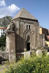 Halifet Gazi Türbesi