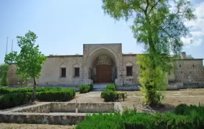 Kurtkulağı Kervansarayı