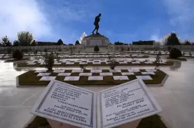 Büyük Taarruz Şehitliği ve Mustafa Kemal Atatürk Anıtı