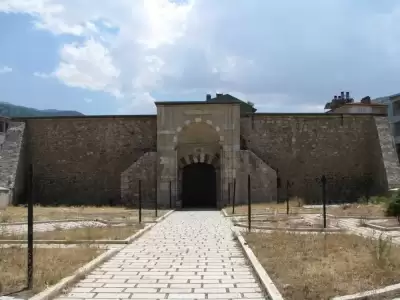 Çay Kervansarayı (Taşhan)