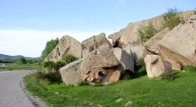 Yılantaş