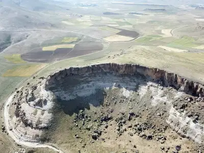 Meya Mağaraları antik dönem kaya oyma yerleşimi yapısı
