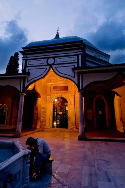 Emir Sultan Türbesi