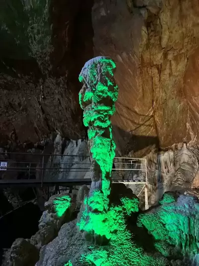 Oylat Mağarası