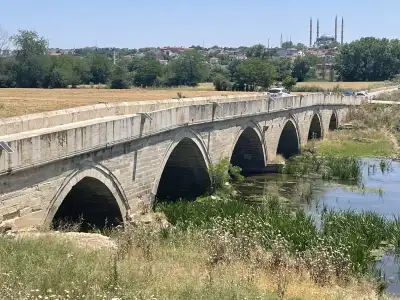 Bayezid Köprüsü tarihî kemer yapısı detayı