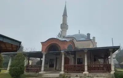 Darül Hadis Camii