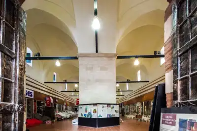 Edirne Bedesteni iç galeri yapısı ve ticari alanları