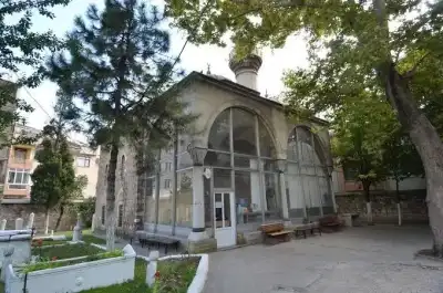 Kadı Bedrettin Camii taş işçiliği kubbe ve minaresi
