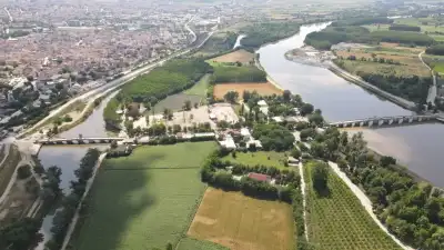 Meriç ve Tunca Nehirleri havadan yaşlı kemer köprüsü