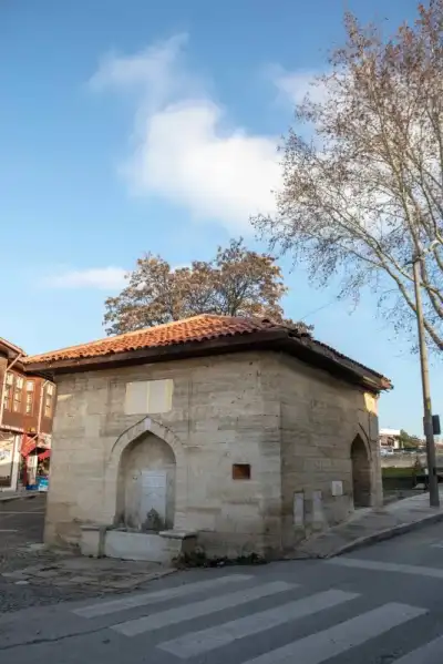 Merzifonlu Kara Mustafa Paşa Çeşmesi çiftlik yolunda eski dönem