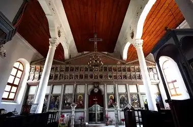 Sweti George Bulgar Kilisesi orthodox interior decoration and crosses