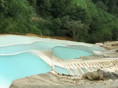 Dereli Kuzalan-Göksu Travertenleri mavi mineral havuzları