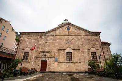 Giresun Müzesi Gogora Kilisesi taş cephesi ve giriş kapısı