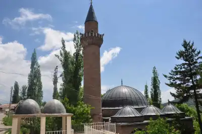 Şebinkarahisar Kurşunlu Camii