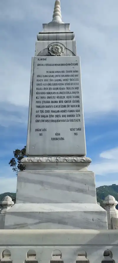 Topal Osman Ağa Anıt Mezarı deniz kıyısı panoramik görüntü