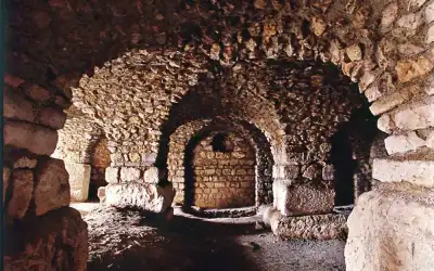 Antiokheia Antik Kenti Roma Hamamı iç mekan tonozlu tavan yapısı