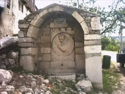 Aslanlı Çeşme Roma dönem mimarisi çeşme yapısı