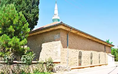 Avşar Camii minare detayı ve taş cephe