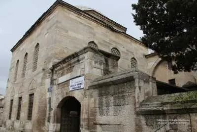 Bey Hamamı iç mekân mermerden yapılı havuz
