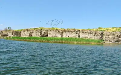 Limenia Adası