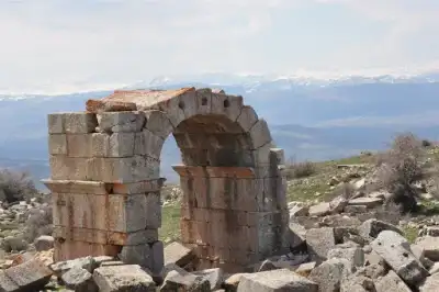 Muhittin Çeşmesi minare camii dini mimari yapı