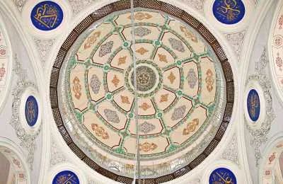 Ulu Cami / Cami-i Kebir (Kutlubey Camii) iç mihrap ve minber detayı