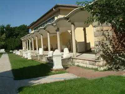 Yalvaç Müzesi antik çanak çömlek ve seramik koleksiyonu