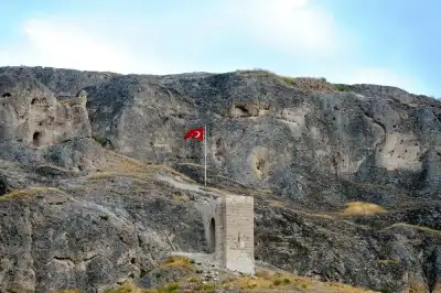 Zengibar Kalesi (İsaura Antik Kenti)