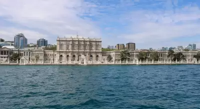 Dolmabahçe Sarayı