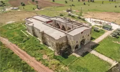 Kızılören Han (Kandemir Hanı)