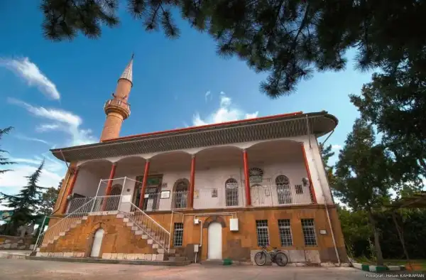 Çorum: Şehir Merkezinde Tarihi İzler Rotası kapak görseli