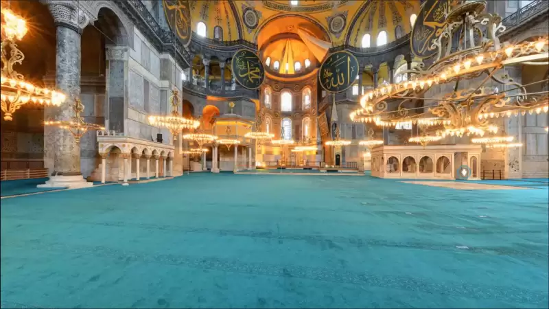 Ayasofya-i Kebir Camii Şerifi muhteşem iç mimarisi